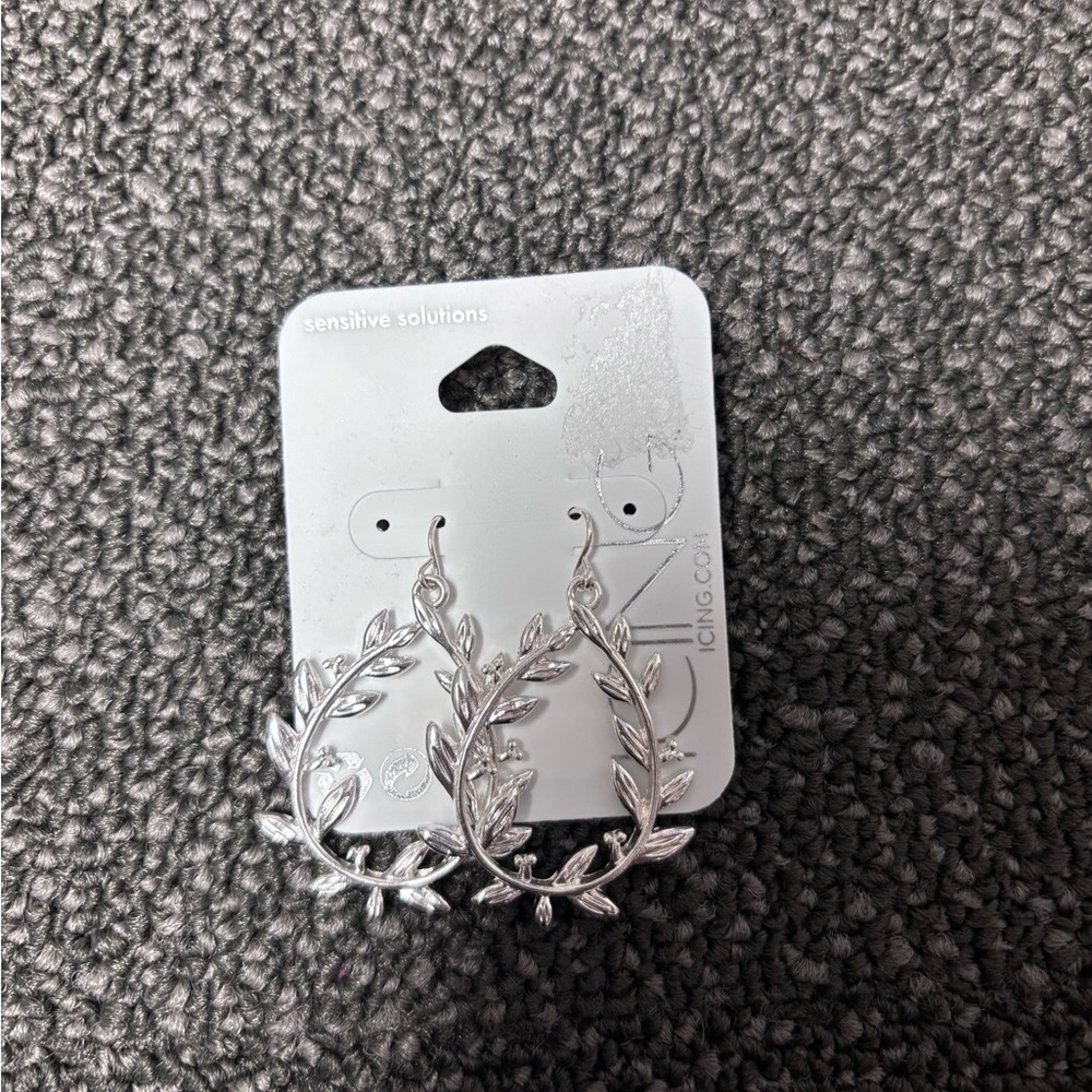 Icing Silver Leaf Design Earrings